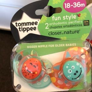 Orthodontic pacifiers 18-36months (brand new)